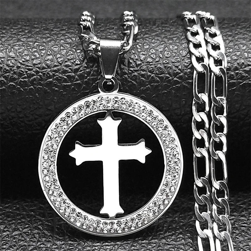 Colar Crucifixo Amulet com Zircônia em Aço Inoxidável - A Luz da Sua Fé em um Acessório Que Brilha!
