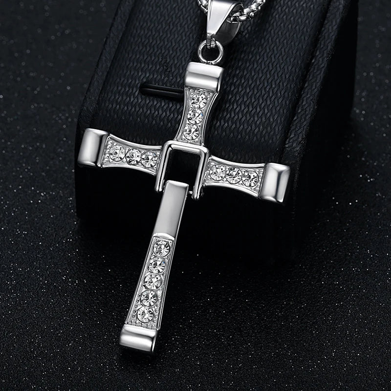 Pingente Crucifixo com Zircônias em Aço Inoxidável - Proteção Sempre Contigo!