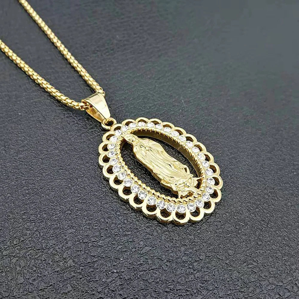 Colar Medalha Oval Com Zircônias Nossa Senhora em Aço Inoxidável Dourado
