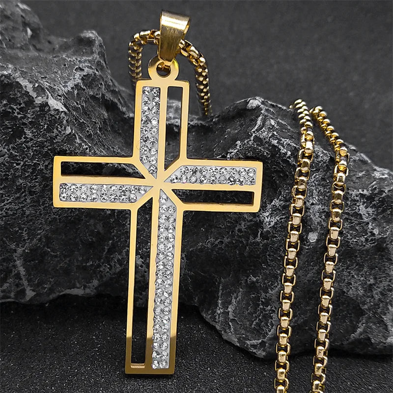 Colar Crucifixo Cruz Dupla em Aço Inoxidável - A Essência da Cruz Em Uma Peça Atemporal!