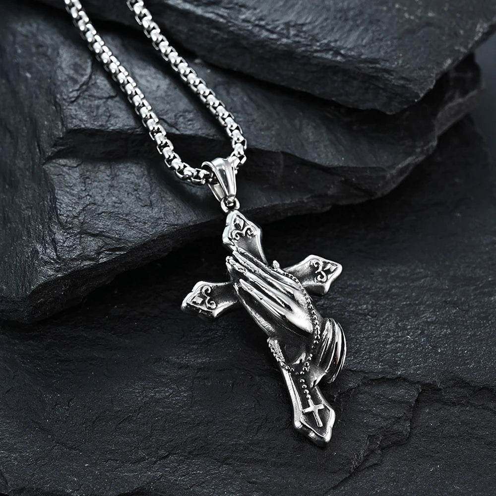 Colar Crucifixo Mãos em Oração Vintage em Aço Inoxidável - Fé Que Se Fortalece!