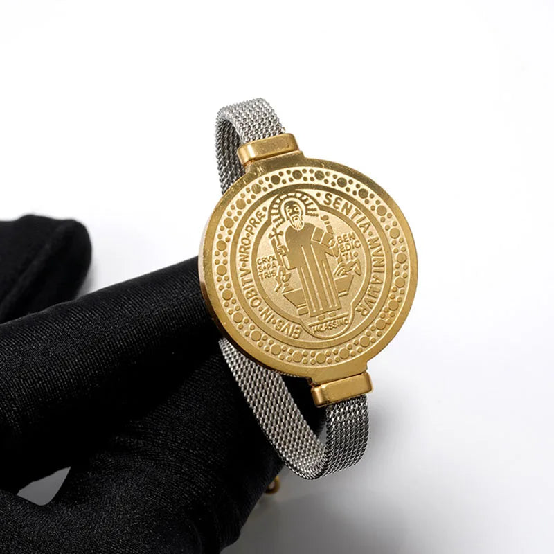 Bracelete Medalha de São Bento Ajustável em Aço Inoxidável Dourado
