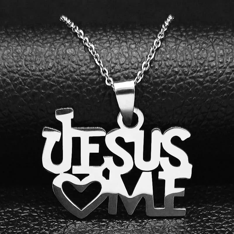 Colar "Jesus Love Me" em Aço Inoxidável - Um Lembrete Constante do Amor e da Proteção Divina!