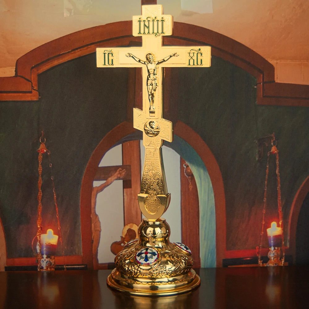 Crucifixo de Mesa com Jesus em Liga Metálica - Presente Religioso Personalizável