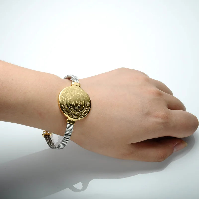 Bracelete Medalha de São Bento Ajustável em Aço Inoxidável Dourado