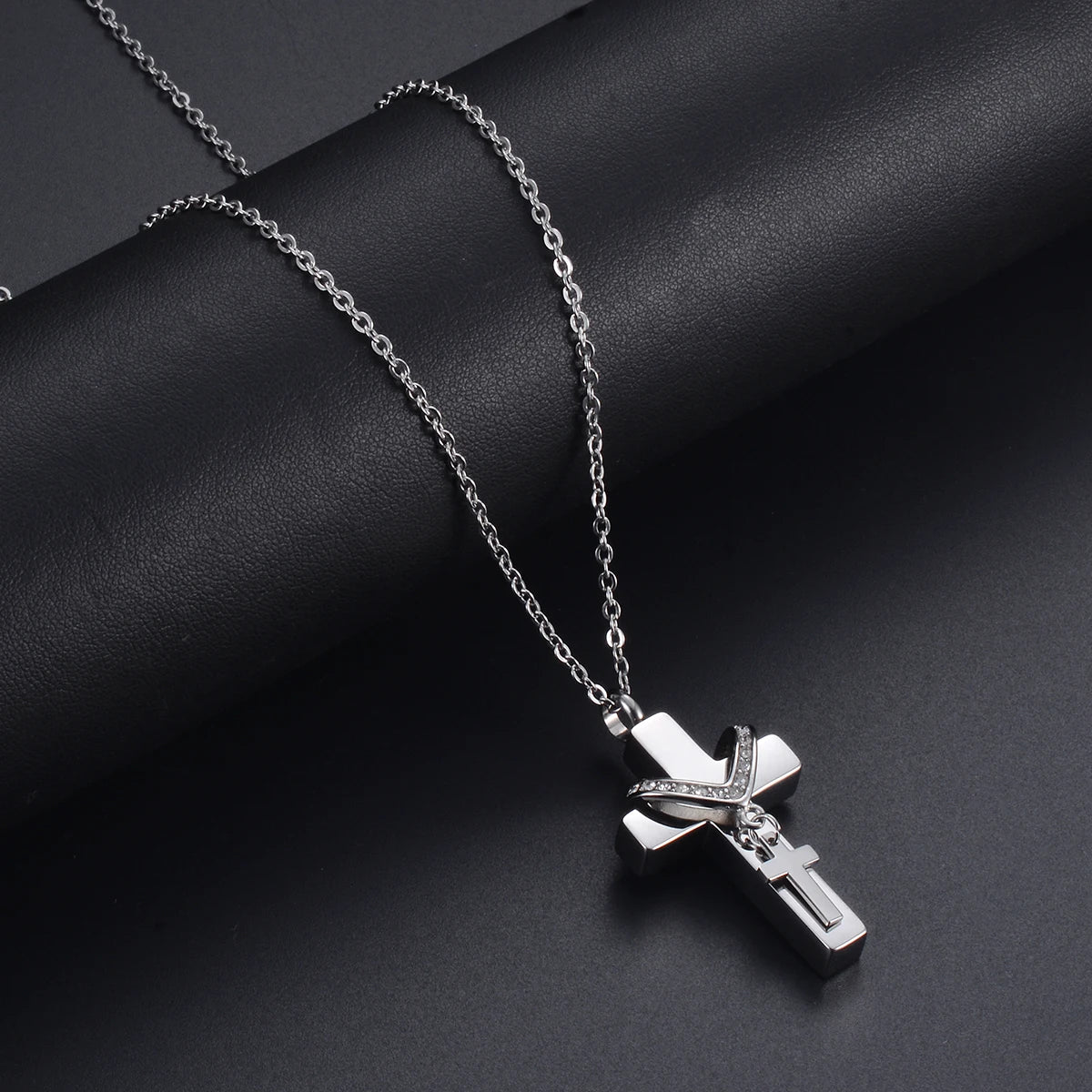 Colar Memorial com Pingente Crucifixo em Aço Inoxidável(Relicário para Cinzas) - Amor Eterno Guardado!