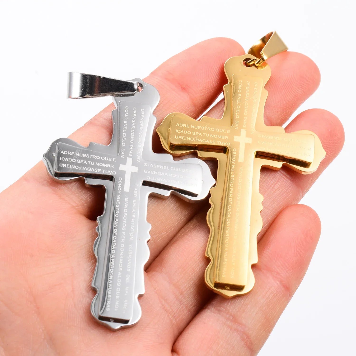 Pingente Crucifixo em Aço Inoxidável com Gravação da Bíblia - Beleza Sagrada!