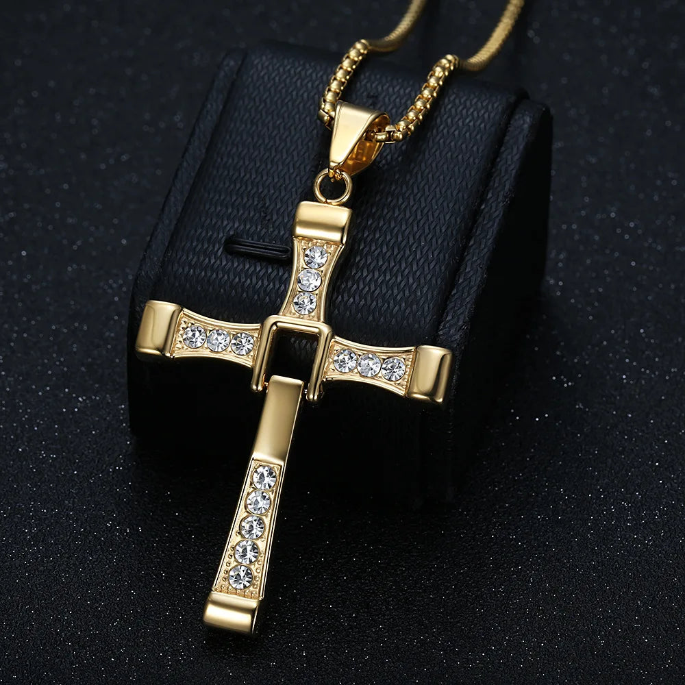 Pingente Crucifixo com Zircônias em Aço Inoxidável - Proteção Sempre Contigo!