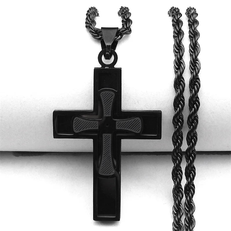 Colar e Crucifixo Cruz Vazada em Aço Inoxidável - Um Símbolo de Fé Com a Força do Seu Estilo!